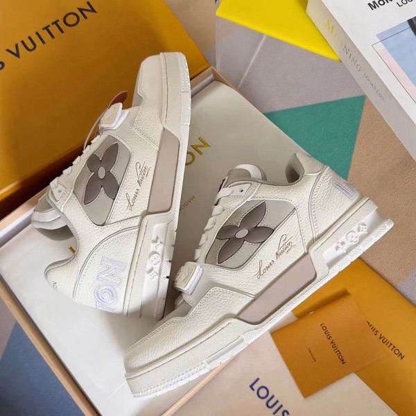 Louis Vuitton Men Shoes-875